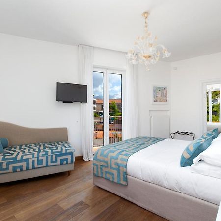 Sorrentovibes - Luxury Home Sea View & Jacuzzi In Sorrento Centre Buitenkant foto