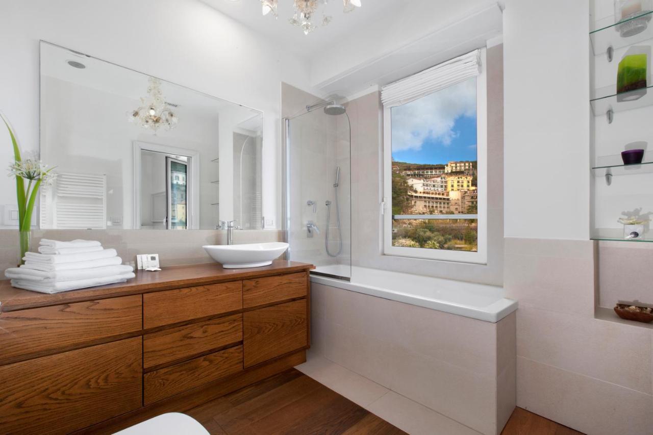 Sorrentovibes - Luxury Home Sea View & Jacuzzi In Sorrento Centre Buitenkant foto